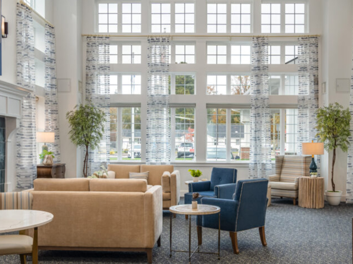 The Vero at Chesapeake Lobby