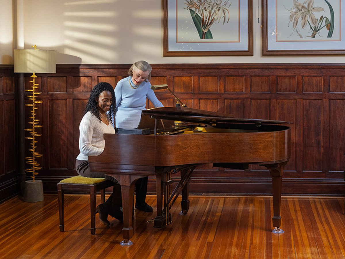 Hermitage Richmond Lady Playing Piano