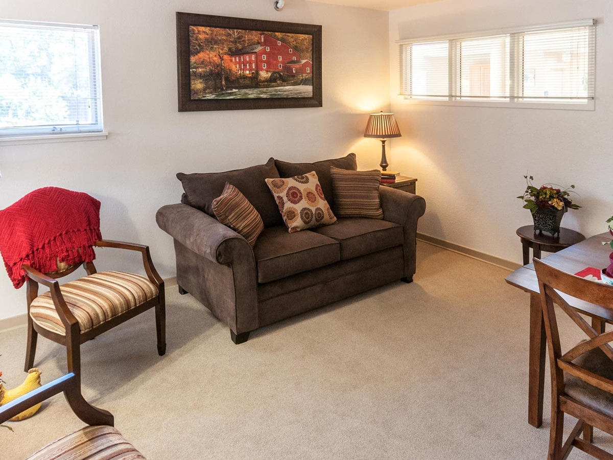 Grand Villa Living Room