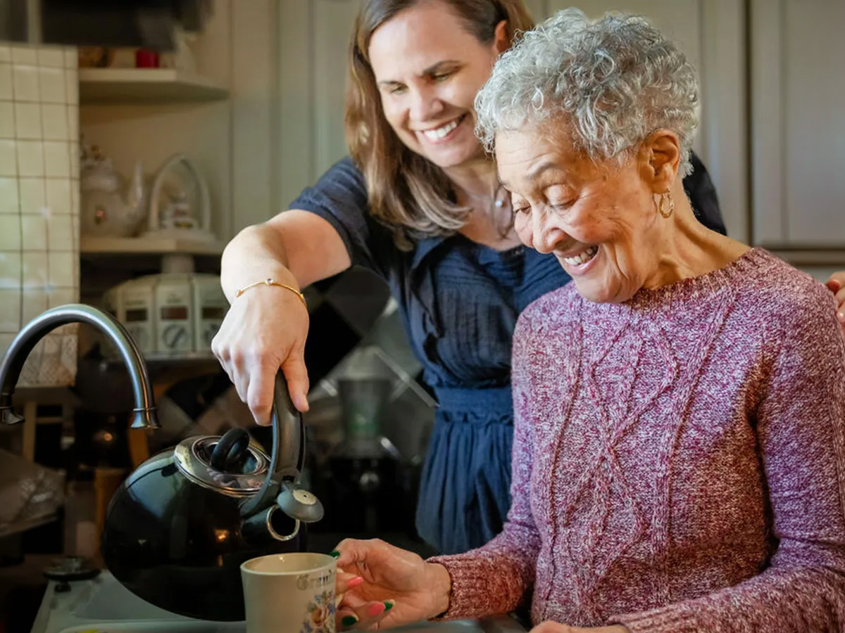 Naborforce Friend Pouring Coffee for Senior Ladh