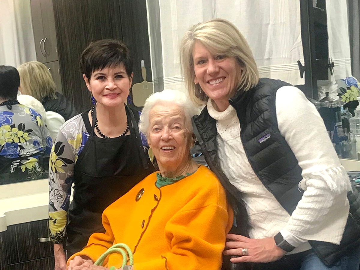 Naborforce Senior Lady and Friend at Salon