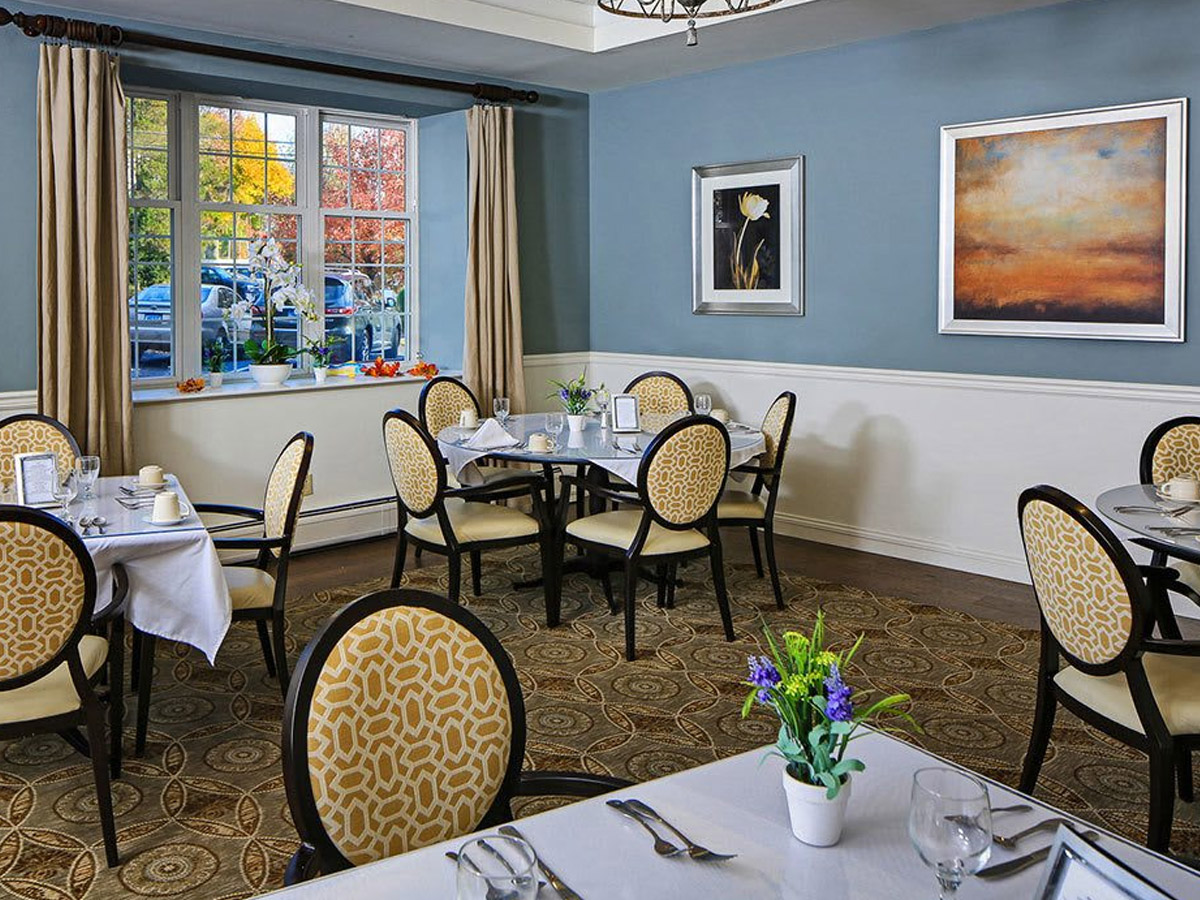 Maplewood at Danbury Dining Room