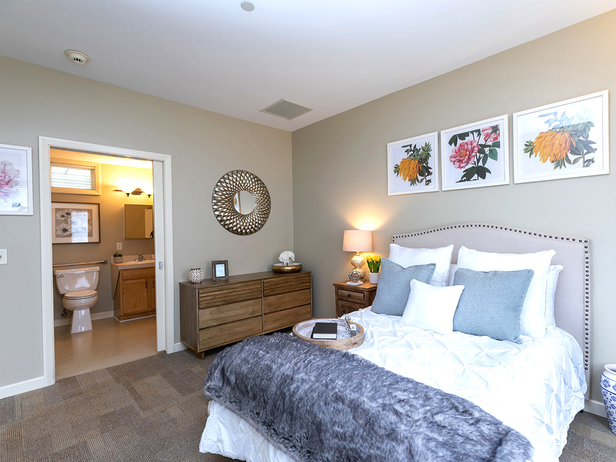 Maplewood at Chardon Bedroom