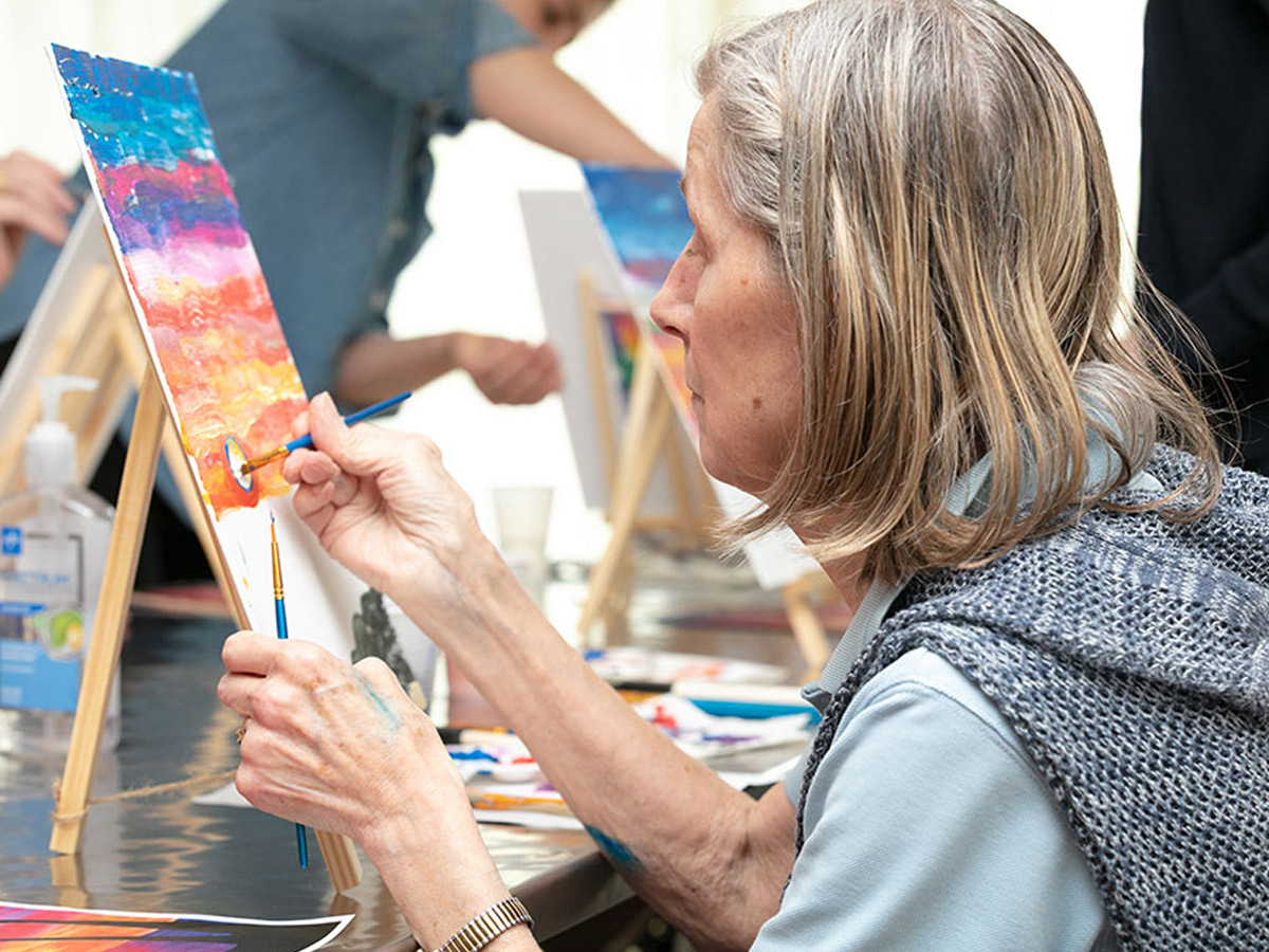 Maplewood at Mayflower Place Lady Painting