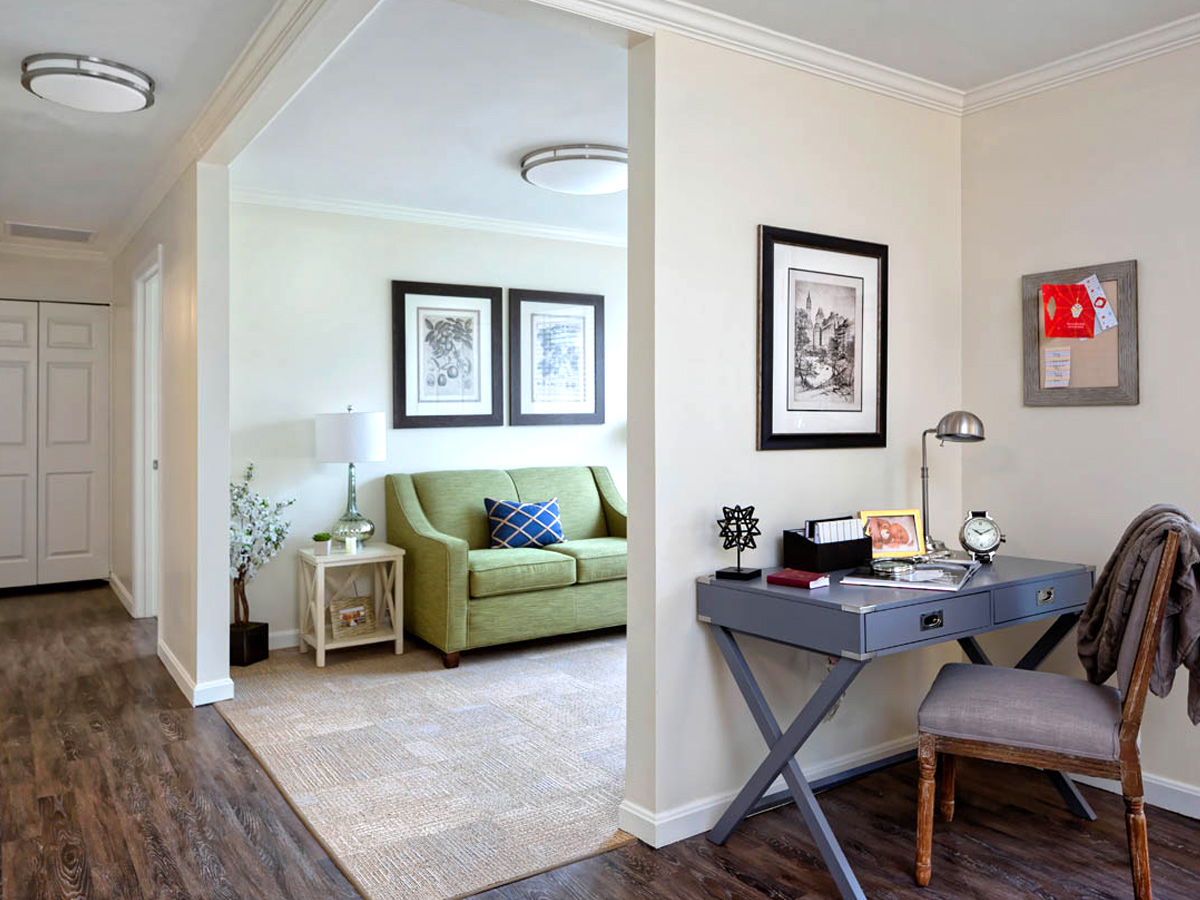 Maplewood at Mayflower Place Living Room