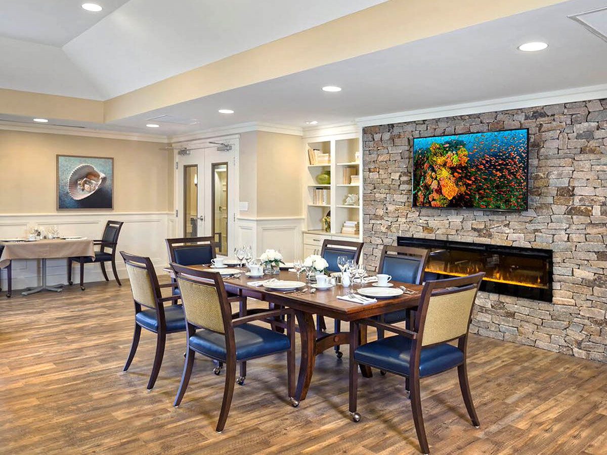 Maplewood at Mayflower Place Private Dining Room