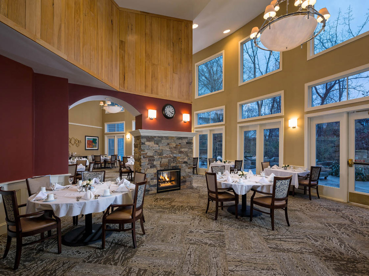 Maplewood at Newton Dining Room