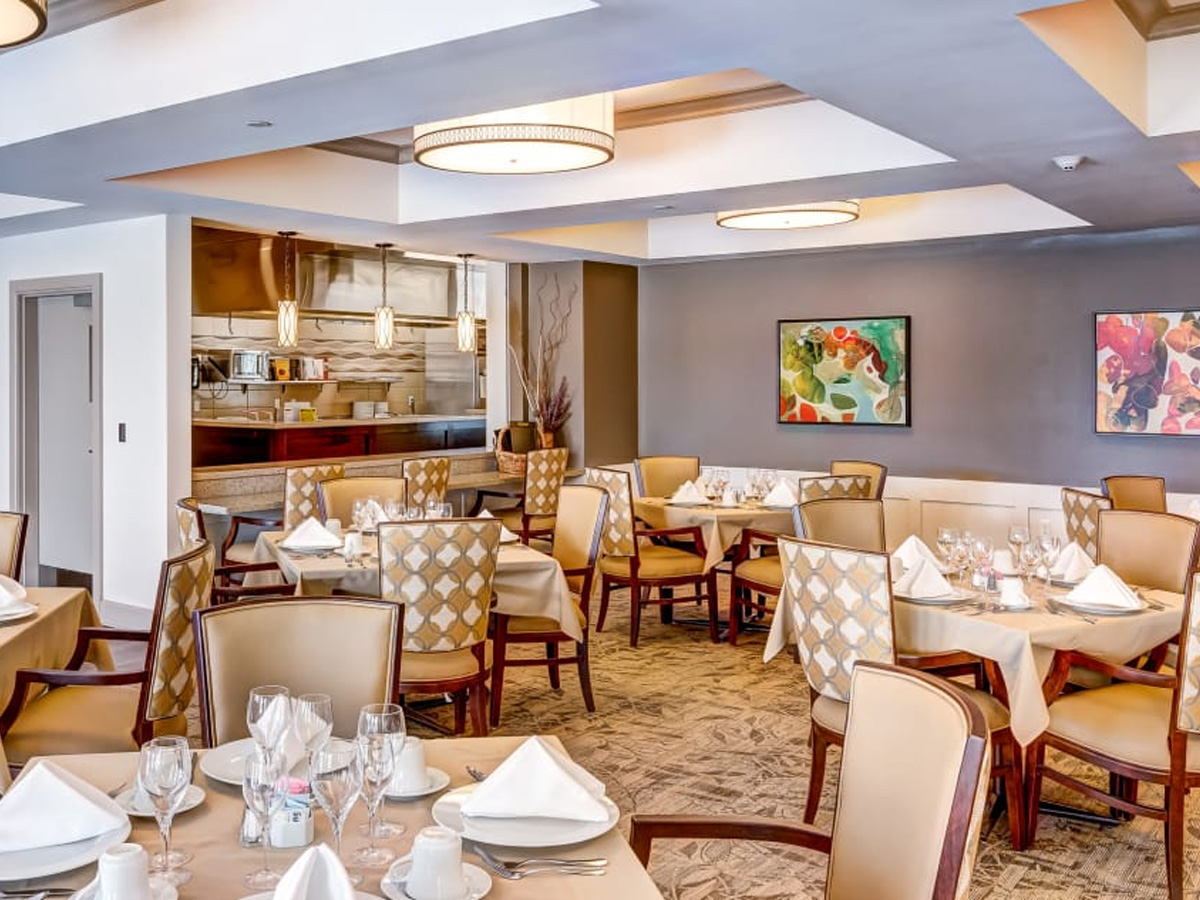 Maplewood at Cuyahoga Falls Dining Room