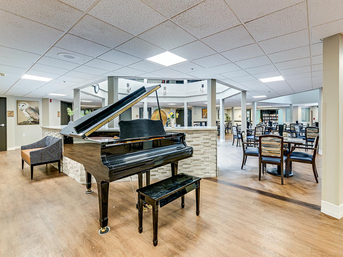 Chateau de Boise Lounge