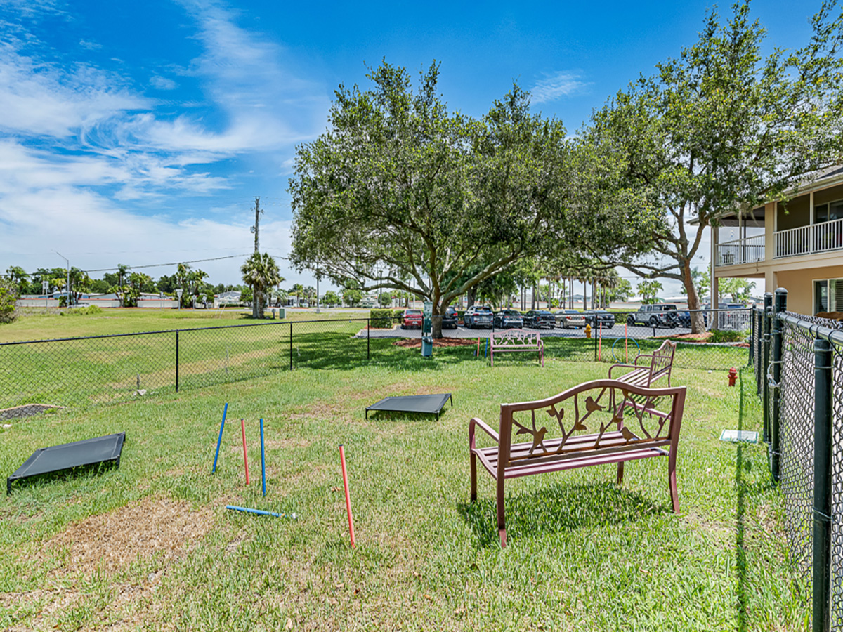 Azalea Park Outdoor Seating Area
