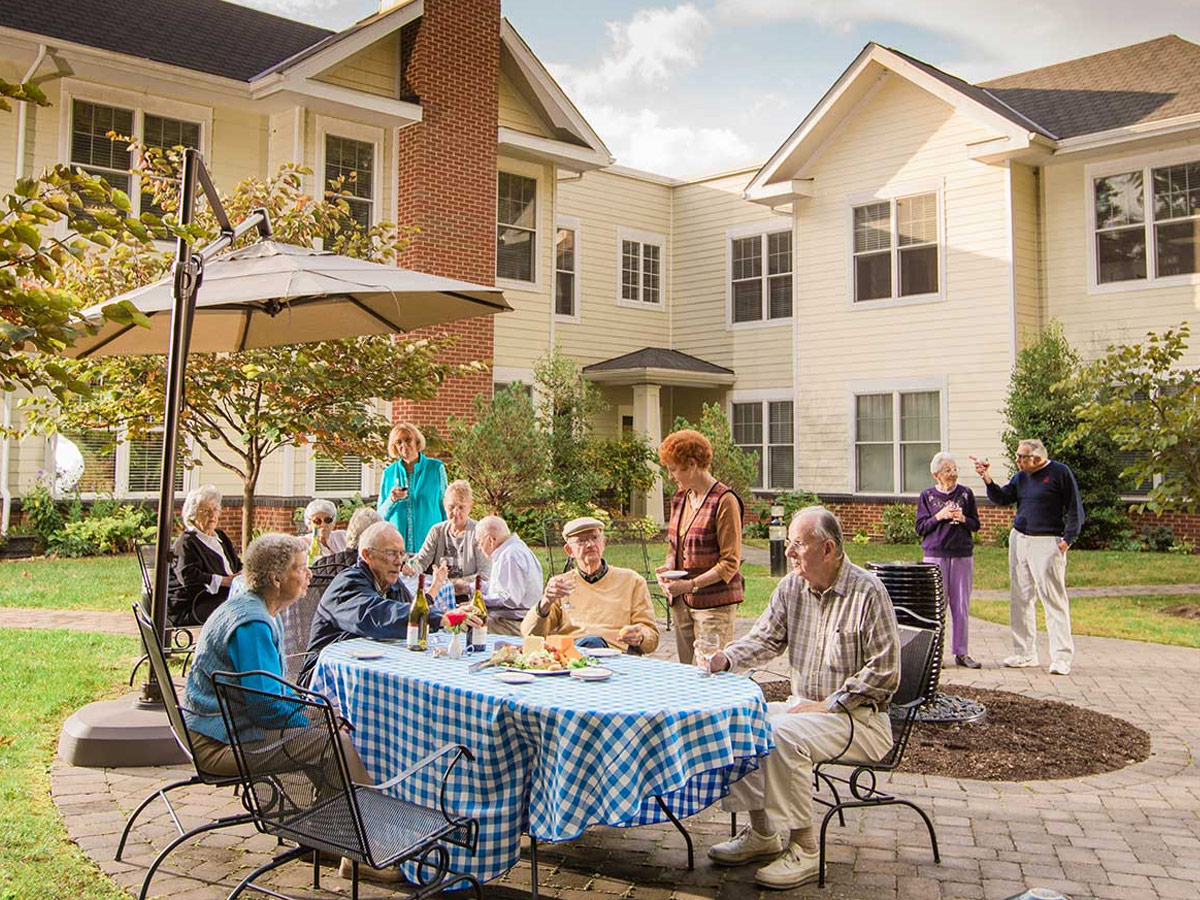Brandon Oaks Friends Enjoying Cookout