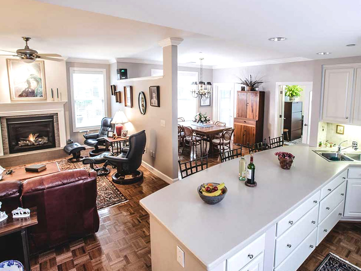 Brandon Oaks The Pines Living Area