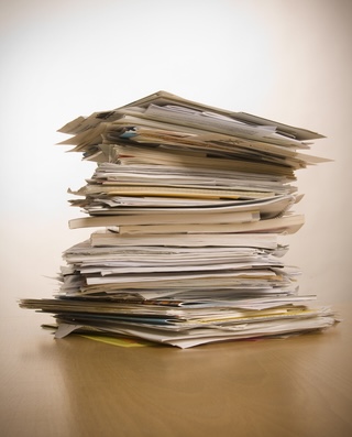 Messy paperwork - what an emergency information binder can avoid! Ctacik