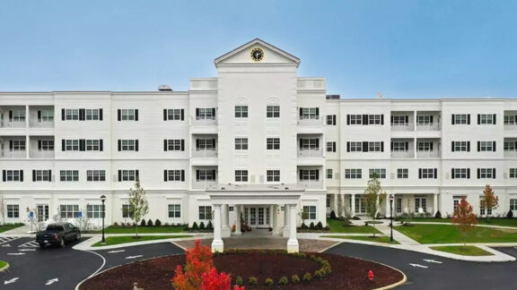 StoryPoint Columbus at Worthington Hills front