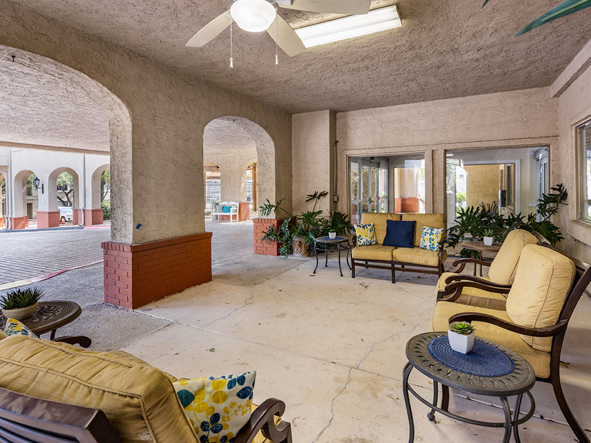 Madison Estates Front Porch Seating