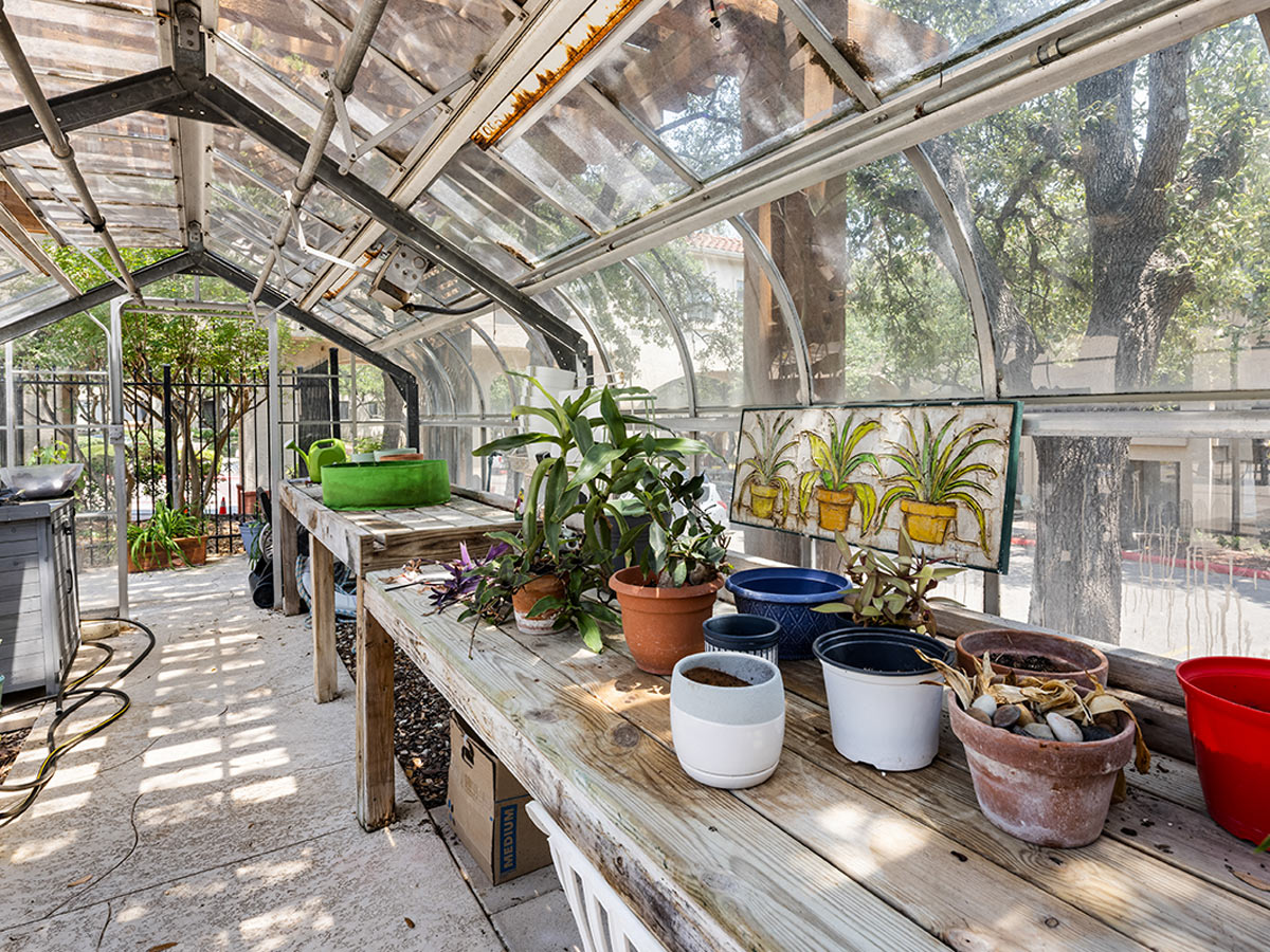 Madison Estates Greenhouse
