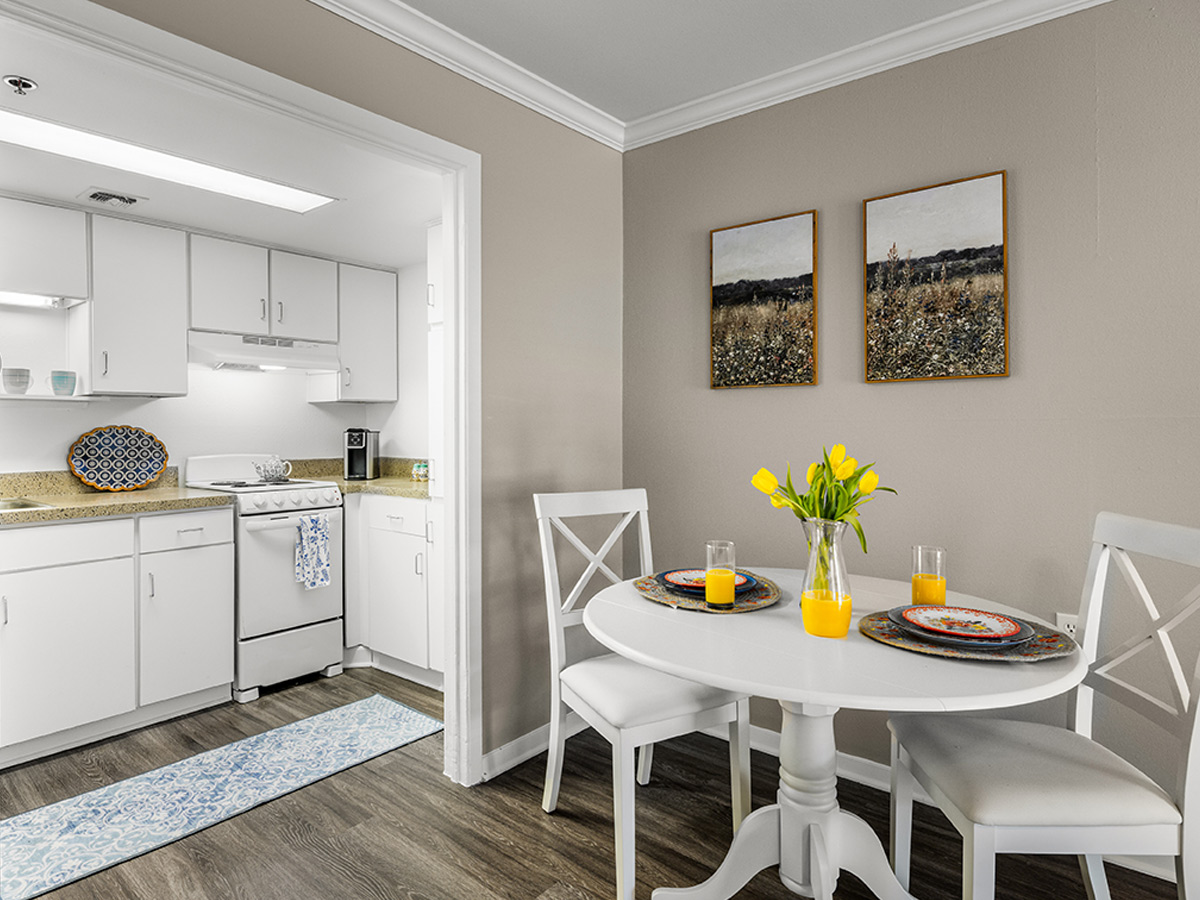 Madison Estates Kitchen Dining Room