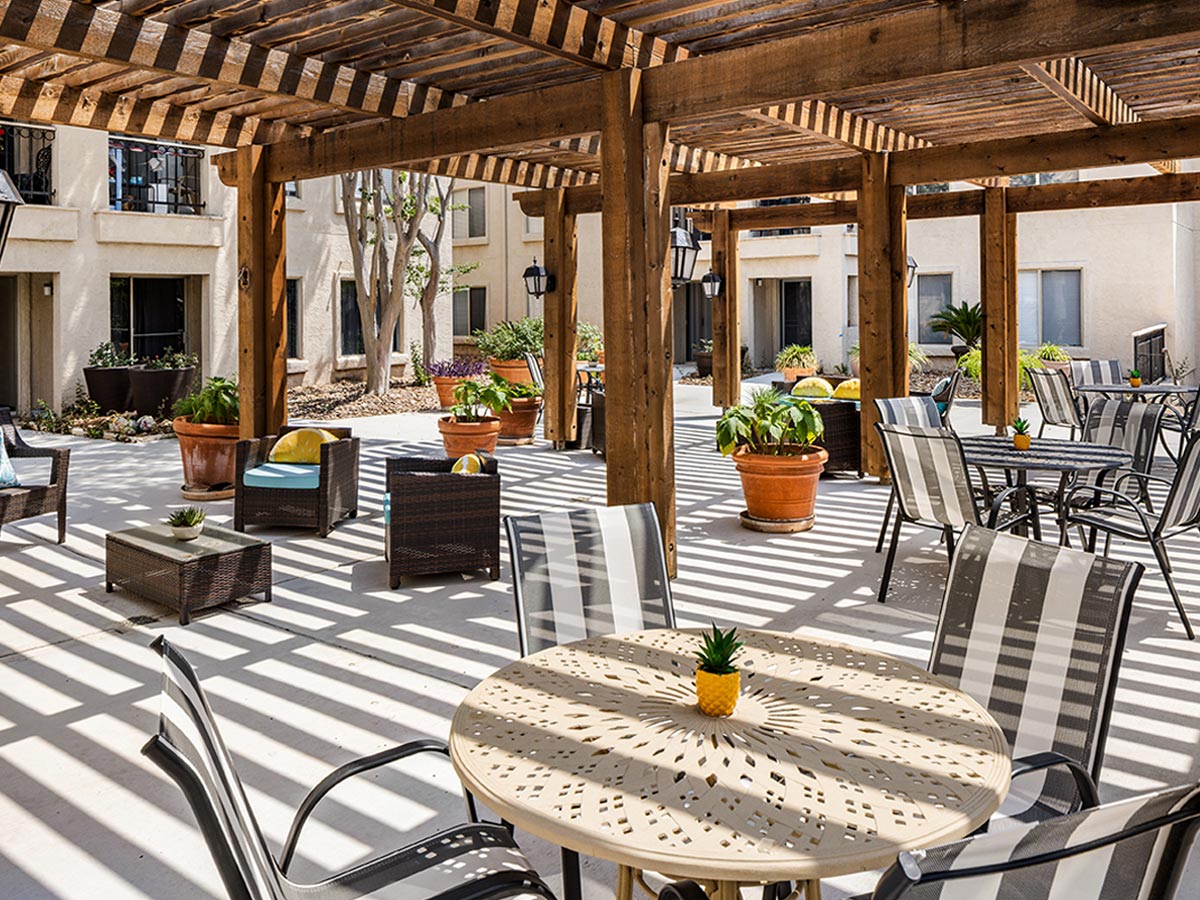 Madison Estates Outdoor Patio Seating